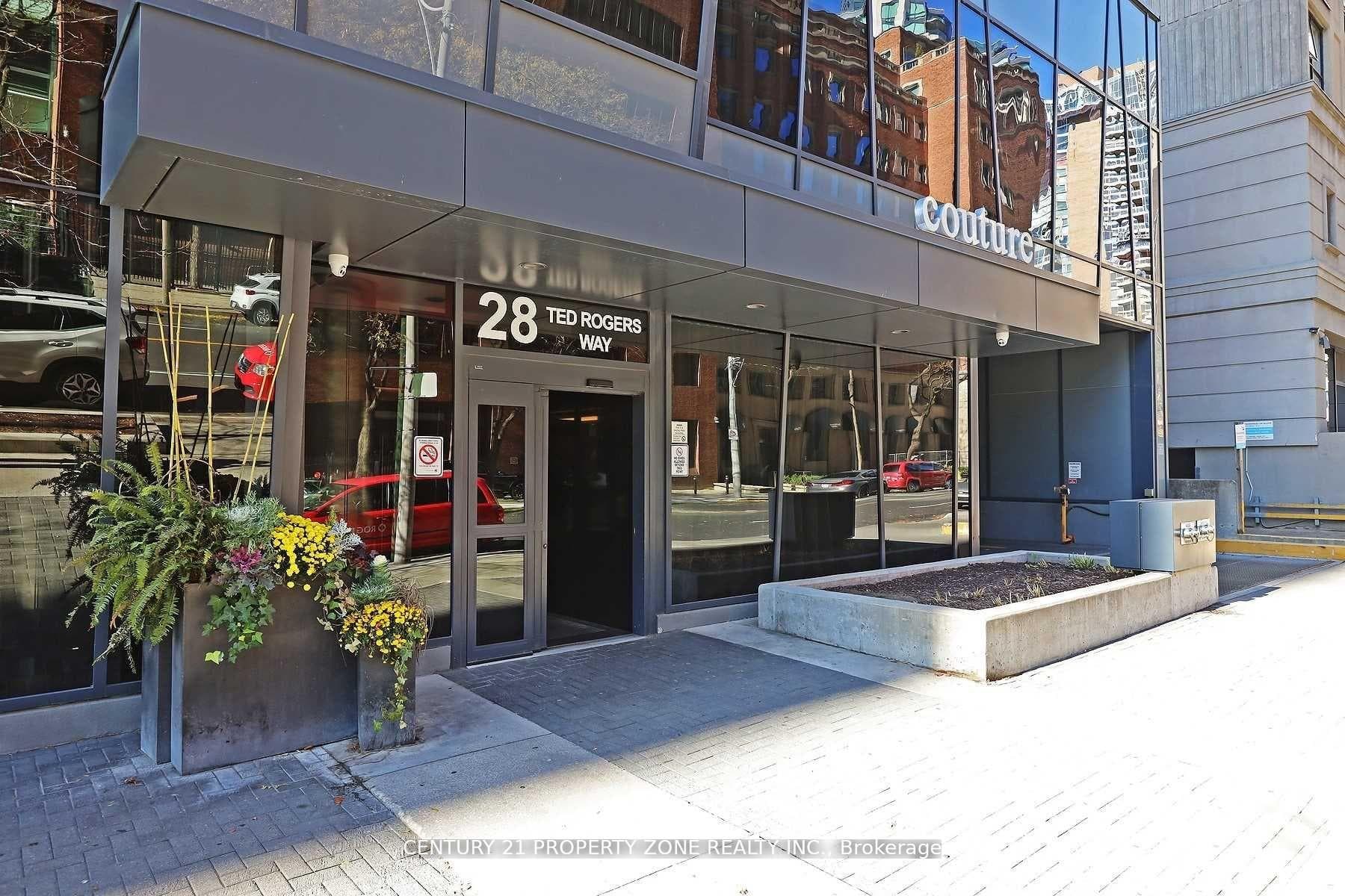 28 Ted Rogers Way Unit 4010 photo 19