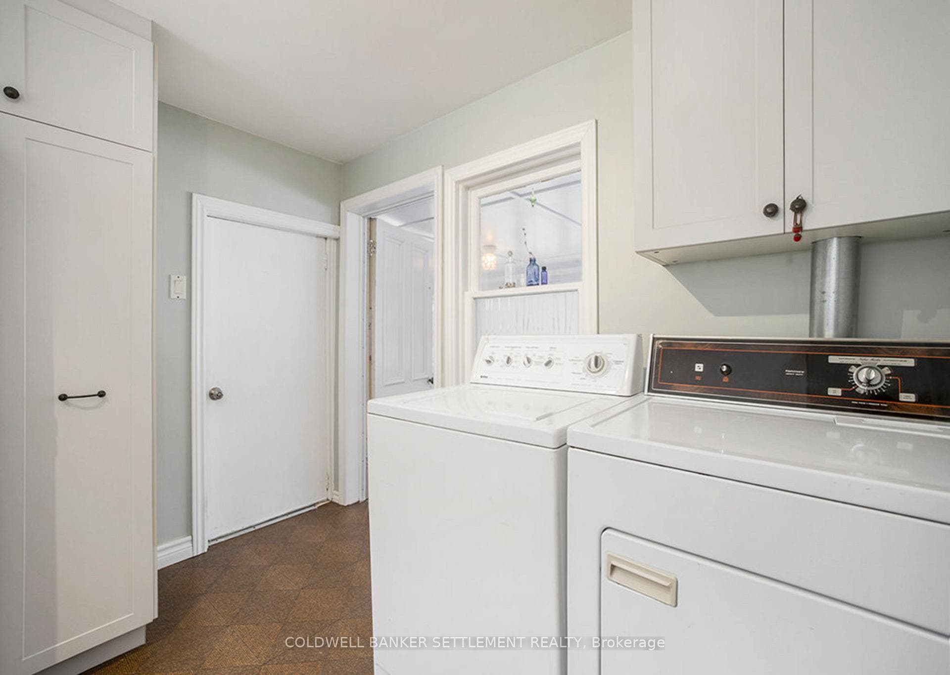 205 LEWIS Street photo 21