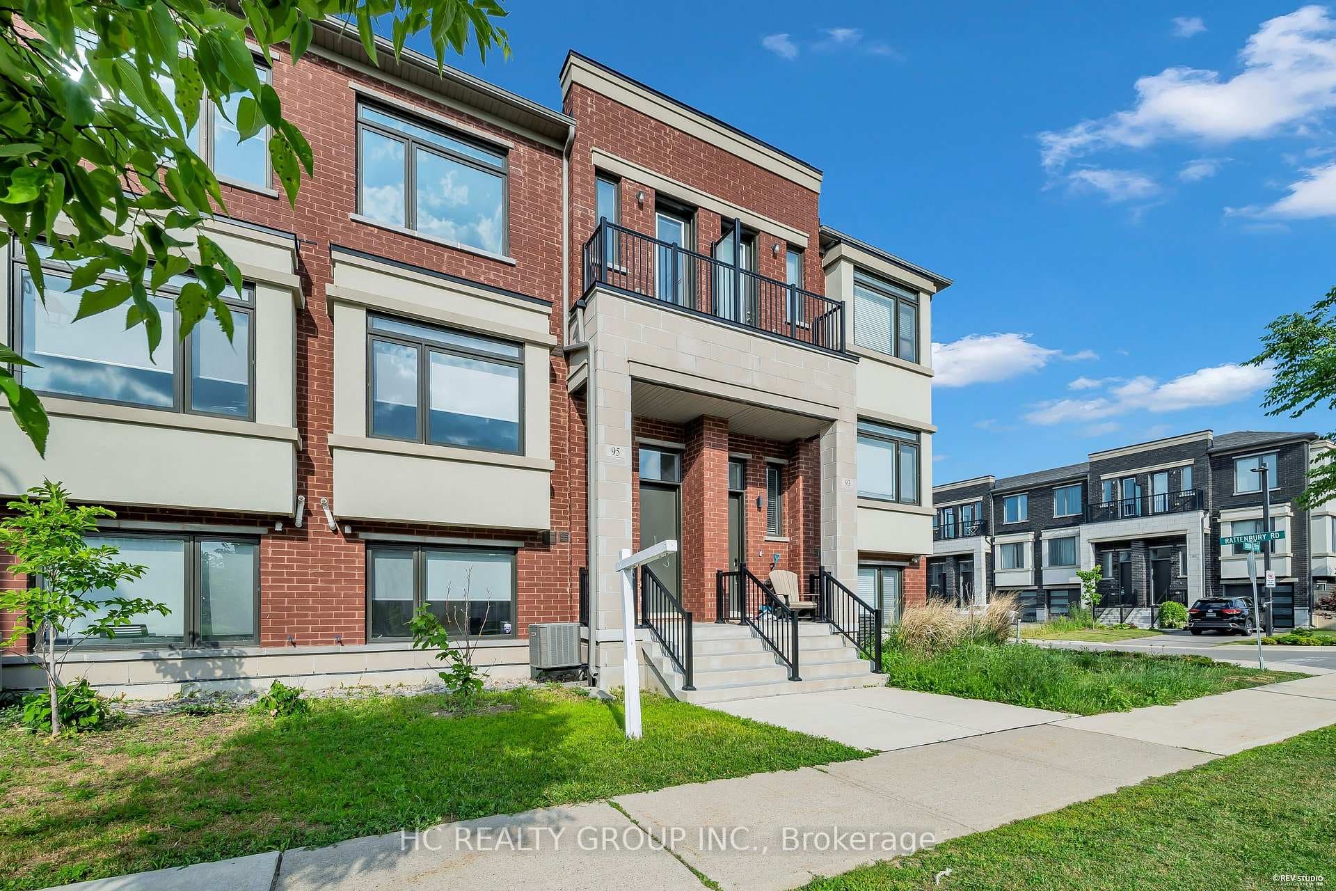 95 Crimson Forest Drive photo 3