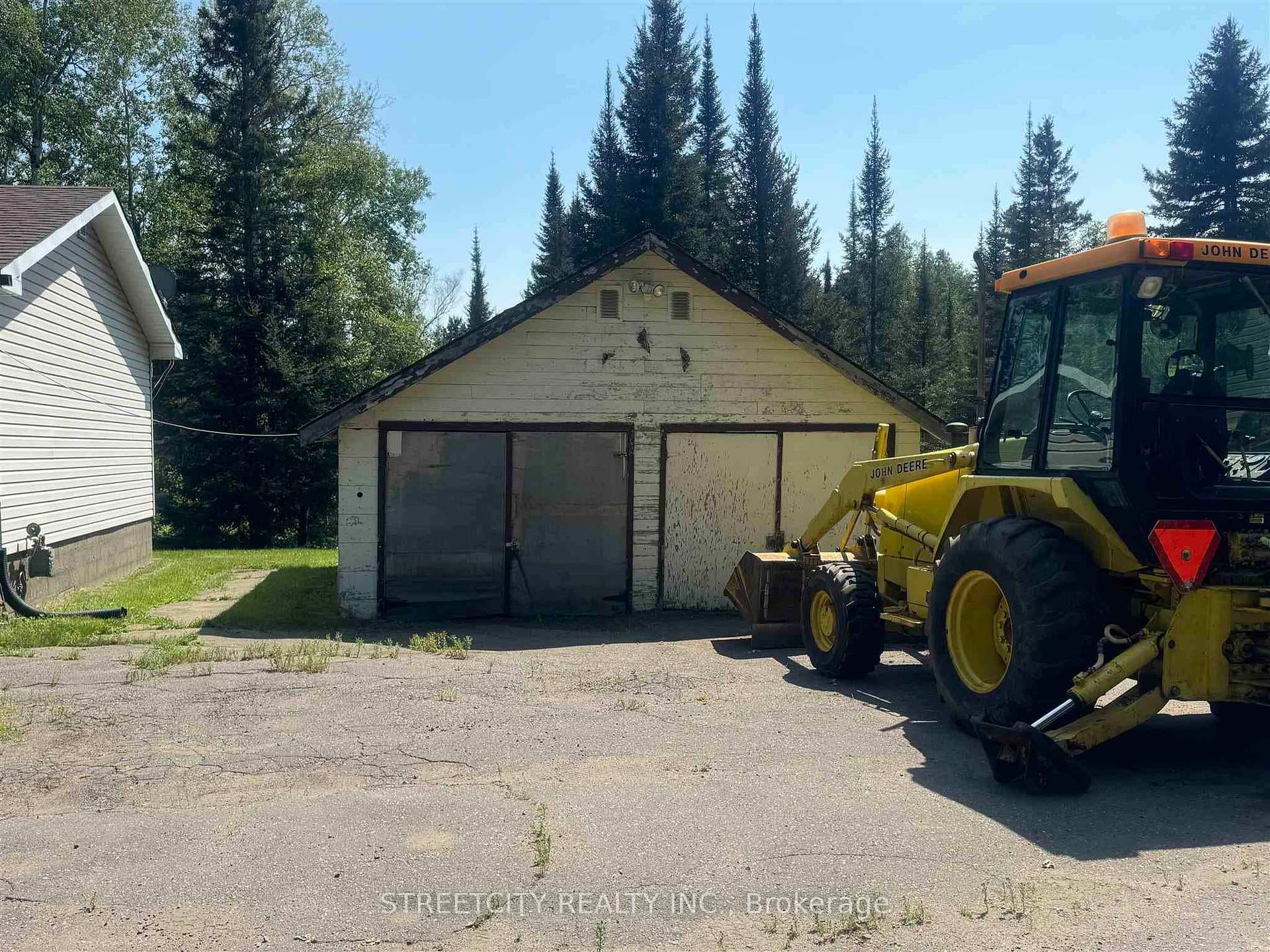 1811 Paquette Road photo 15