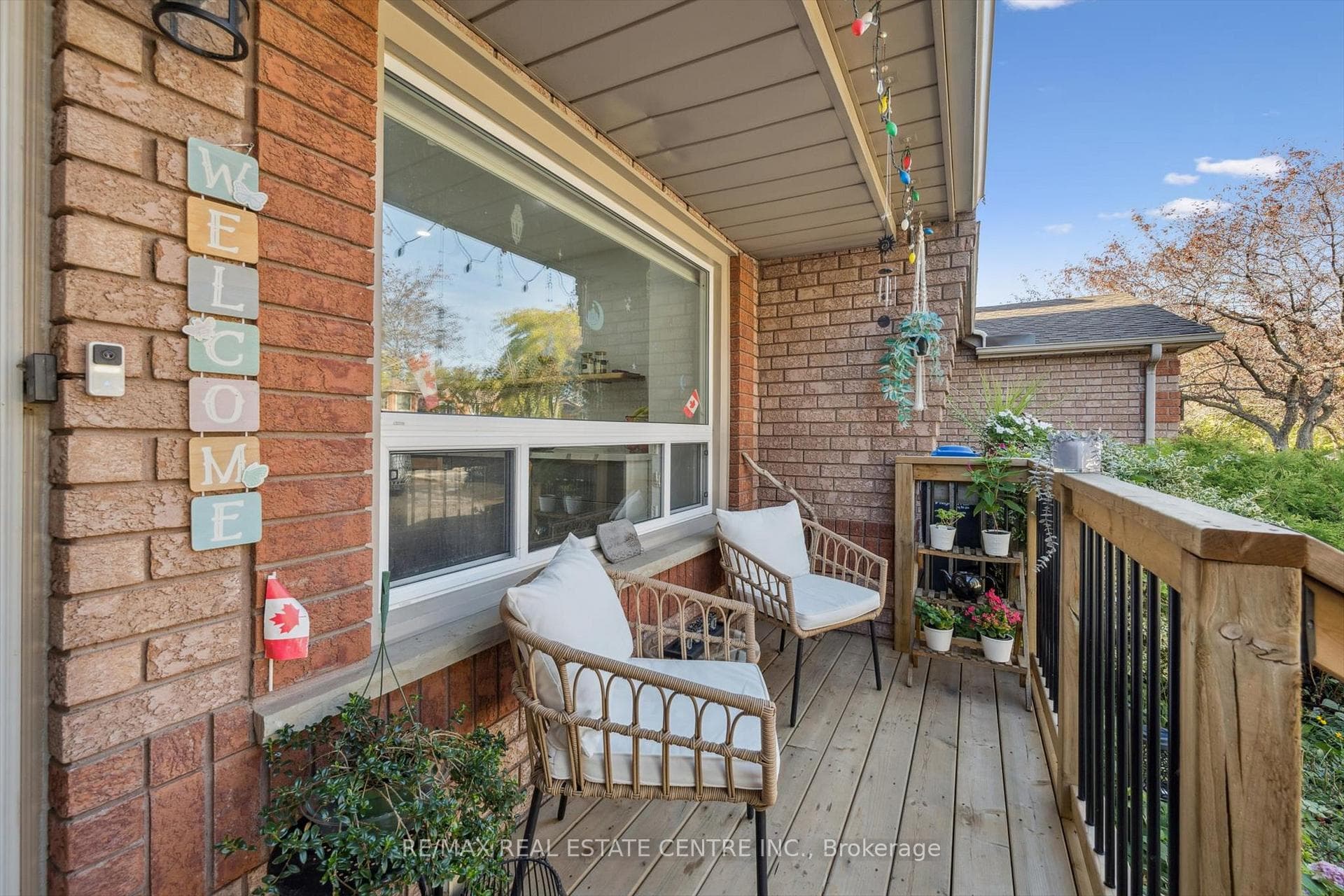 550 Ashprior Avenue photo 3