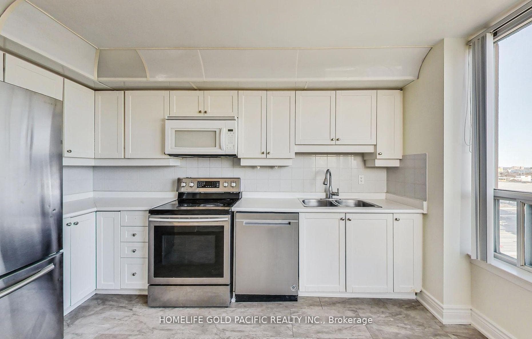 88 Corporate Drive Unit 1604 photo 11