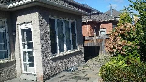 571 Vellore Woods Boulevard photo 11