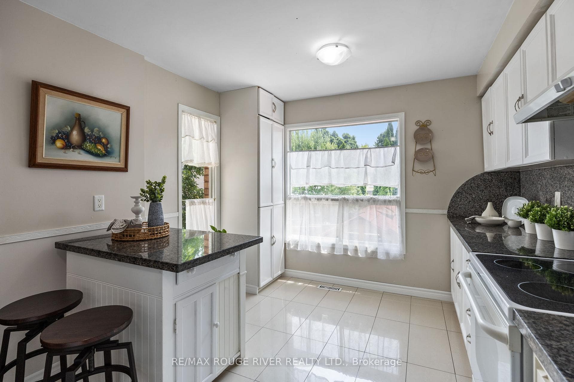 55 Woodward Drive photo 11