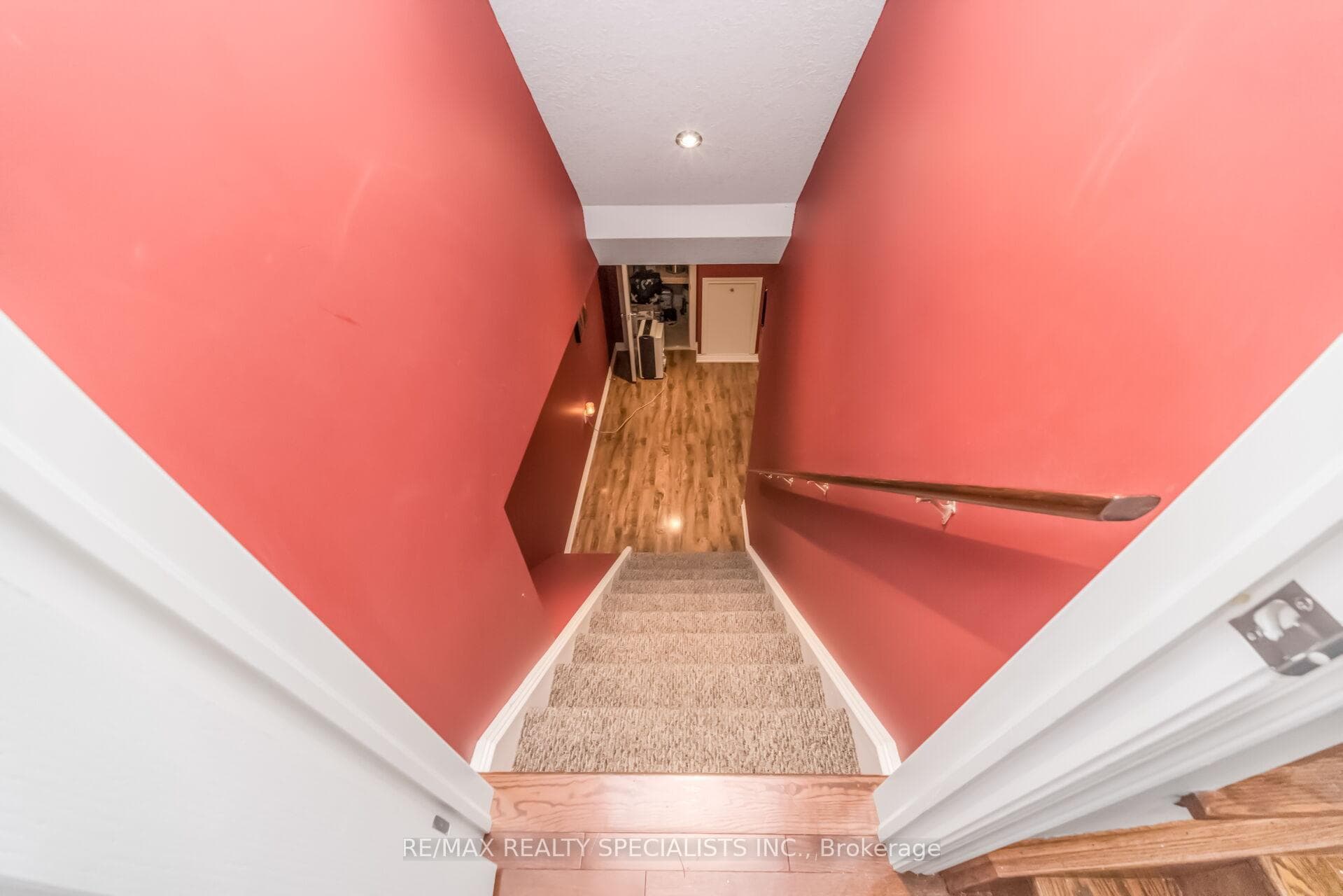 77 McMaster Road photo 33