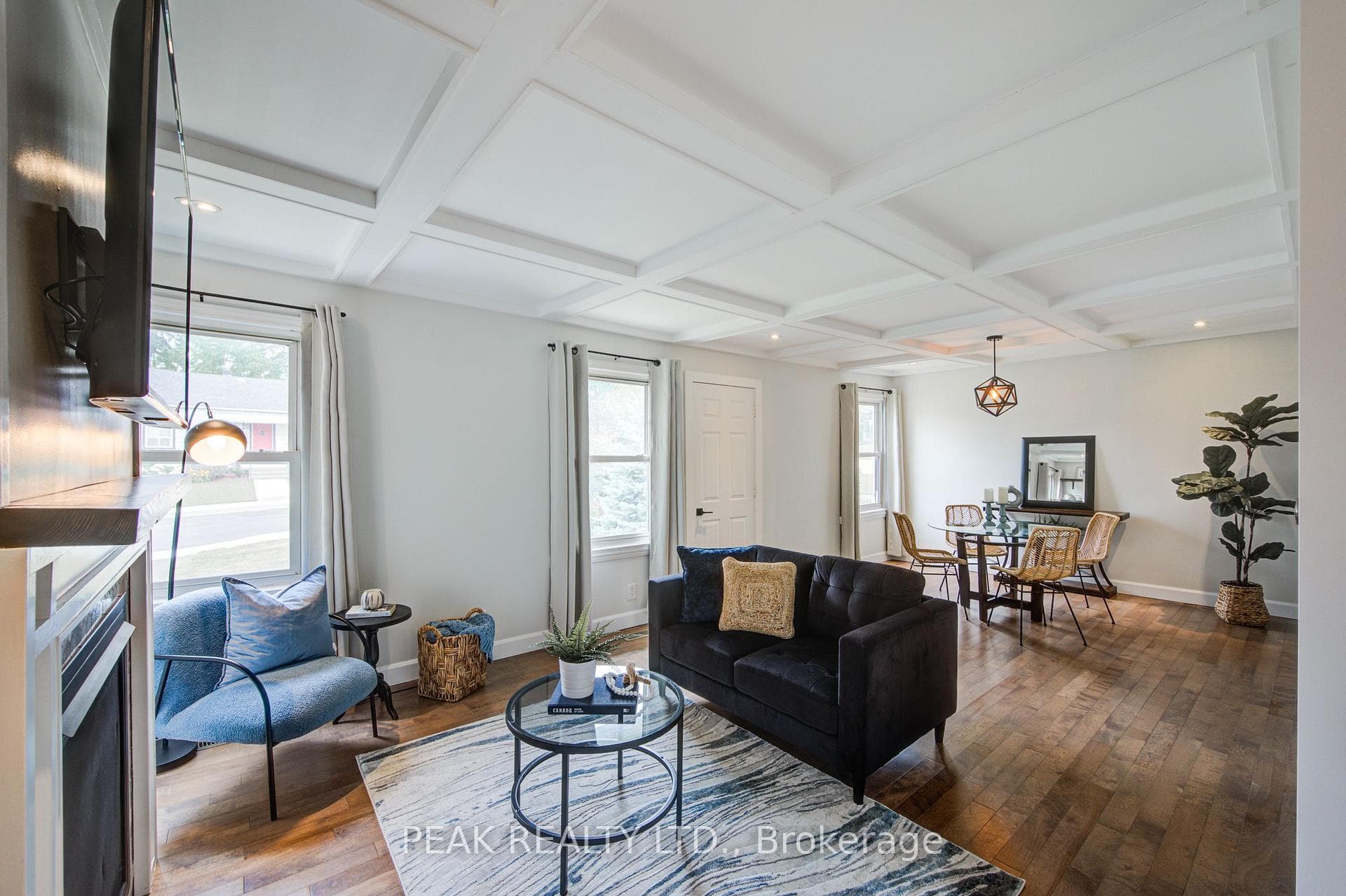694 Elizabeth Street photo 15