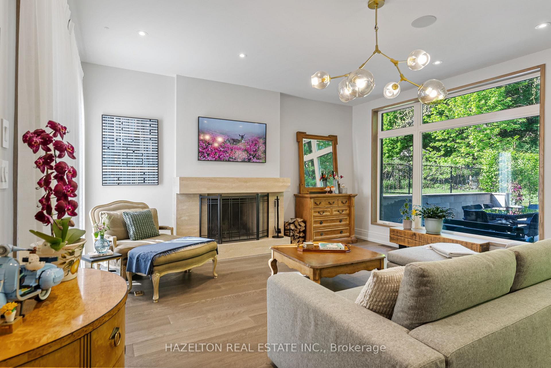 family room w/wood burning fireplace