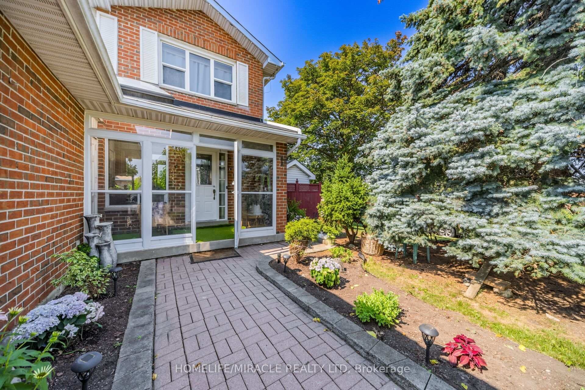 64 Aurora Place photo 4