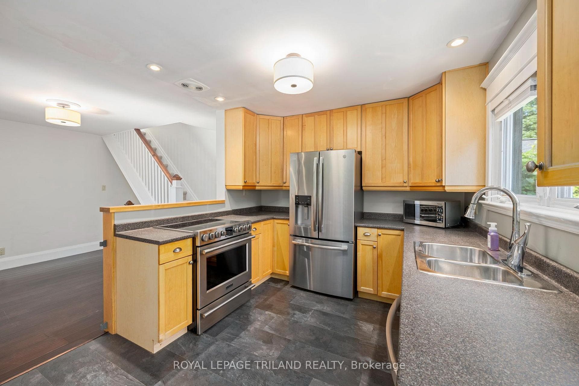 52 Emery Street photo 15