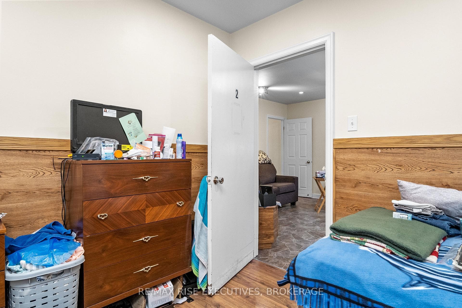 89 DUNDAS Street photo 29