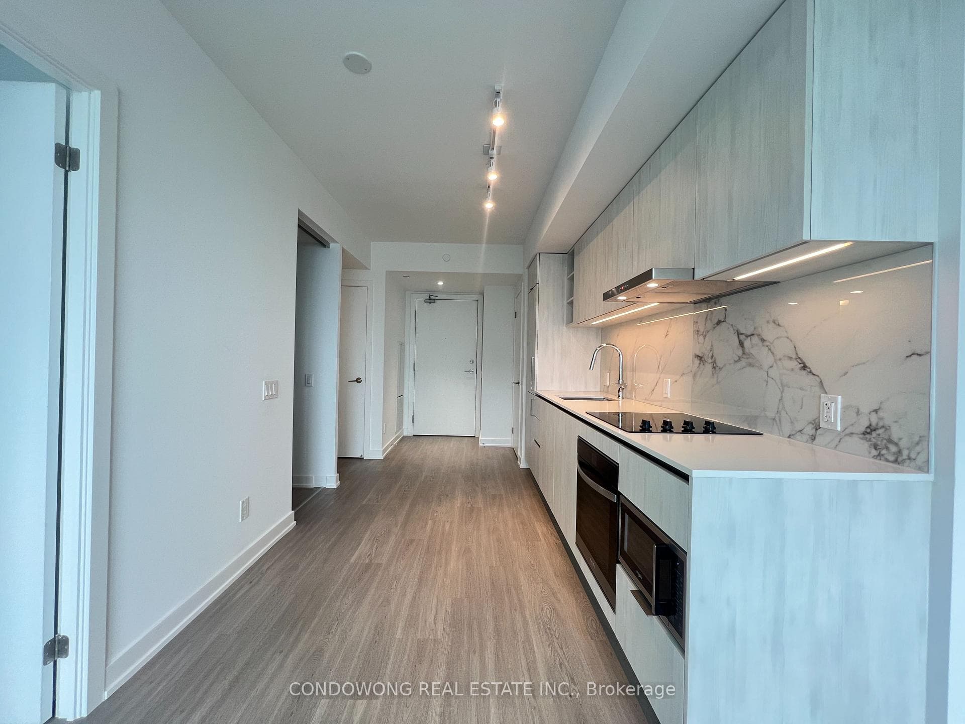8 Wellesley Street Unit 4802 photo 6