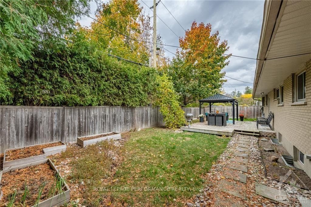 *Photos from prior to current tenant occupancy.