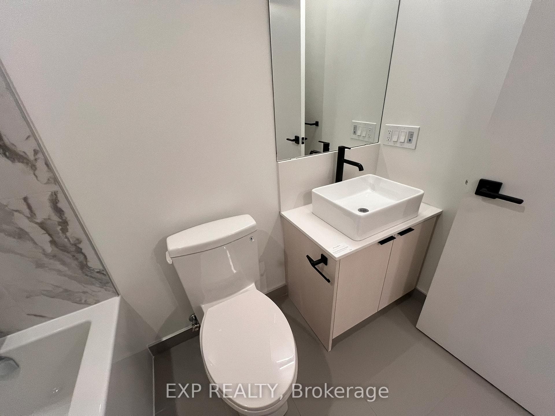 10 Graphophone Grove Unit 2409 photo 19