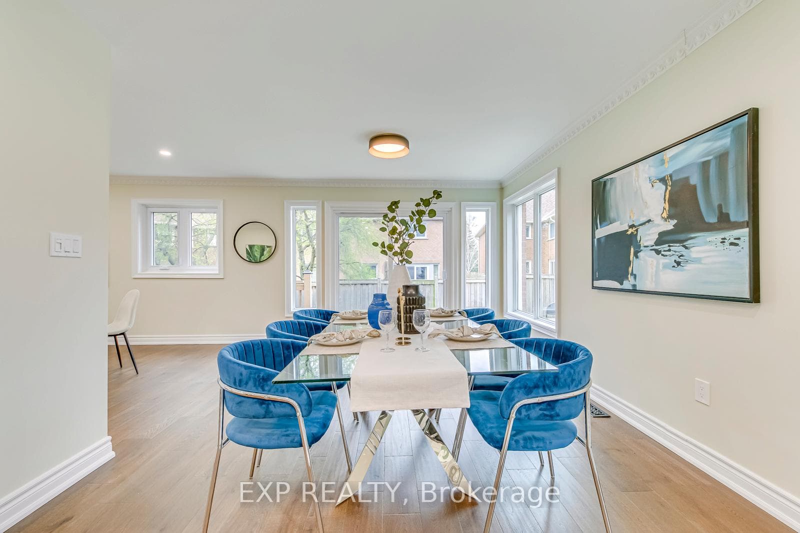 2124 Grand Boulevard Unit Upper photo 11