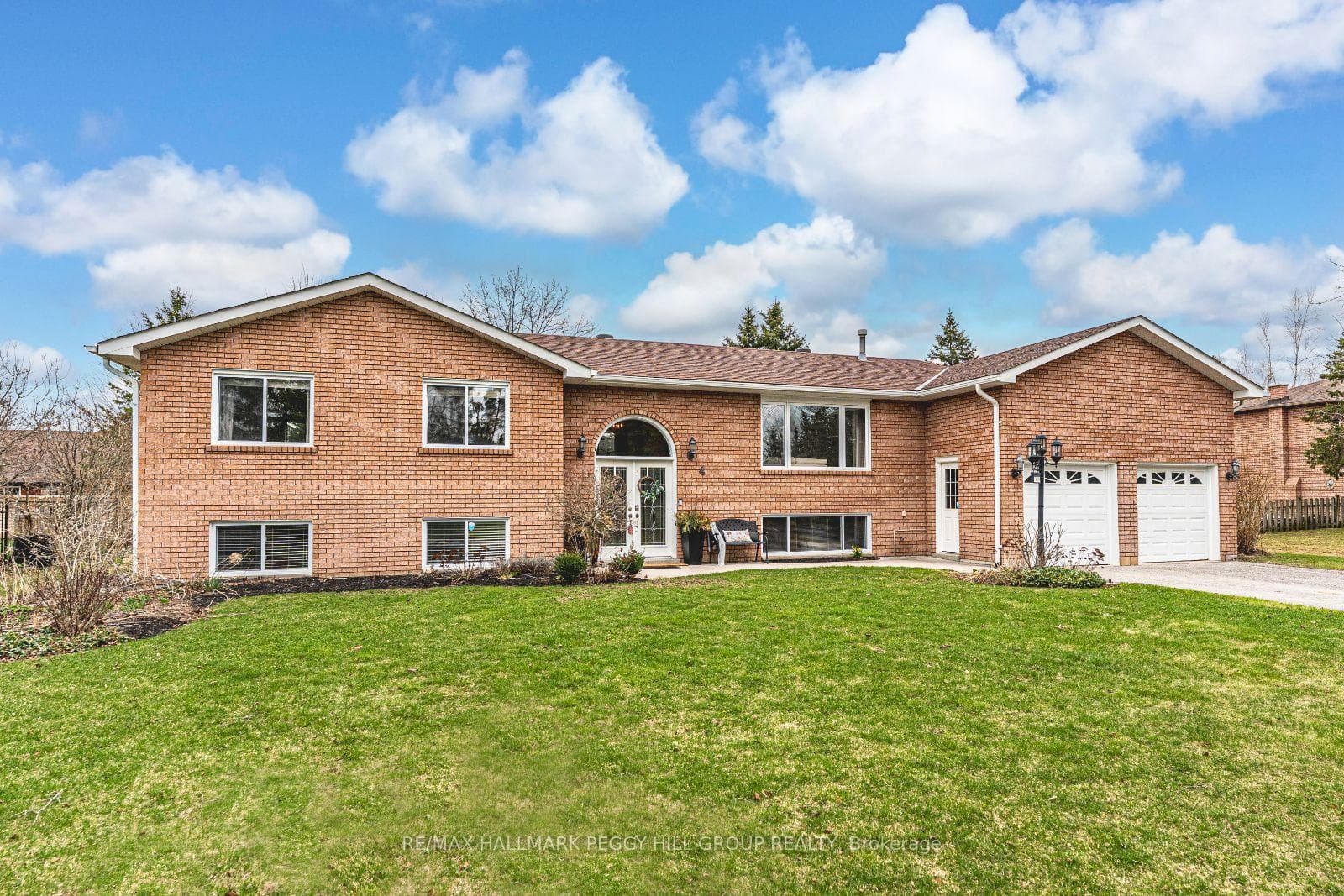 4 Heatherwood Drive photo 1