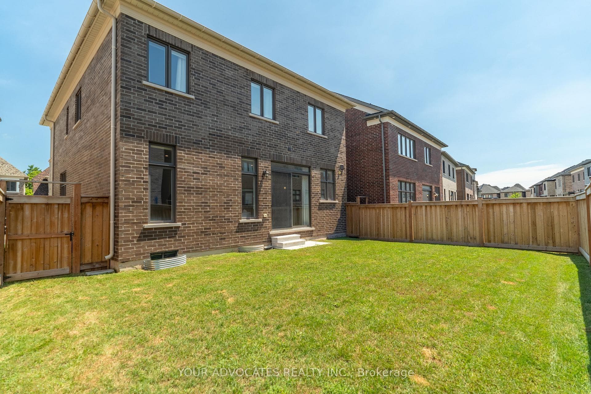 1390 Queens Plate Road photo 46