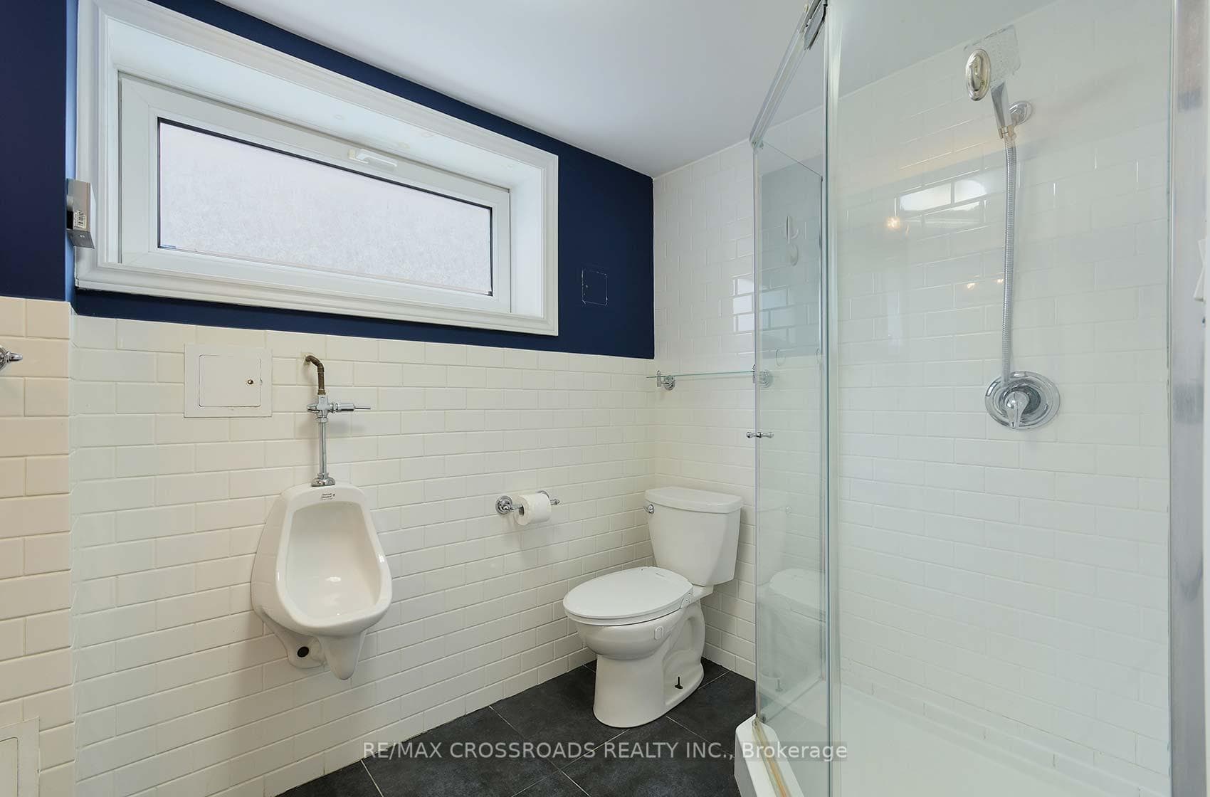 40 Stansbury Crescent photo 24