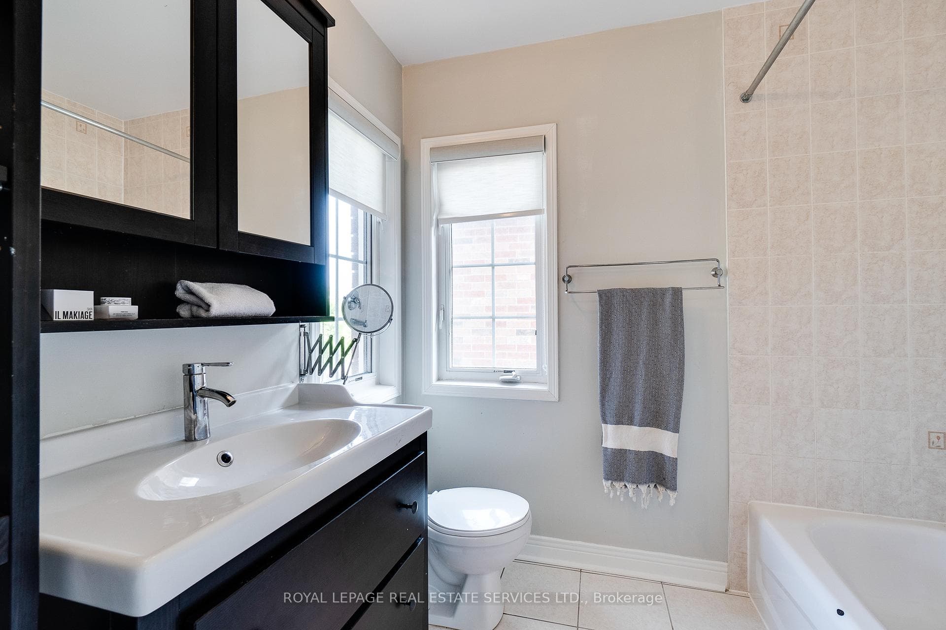 2228 Sutton Drive photo 13