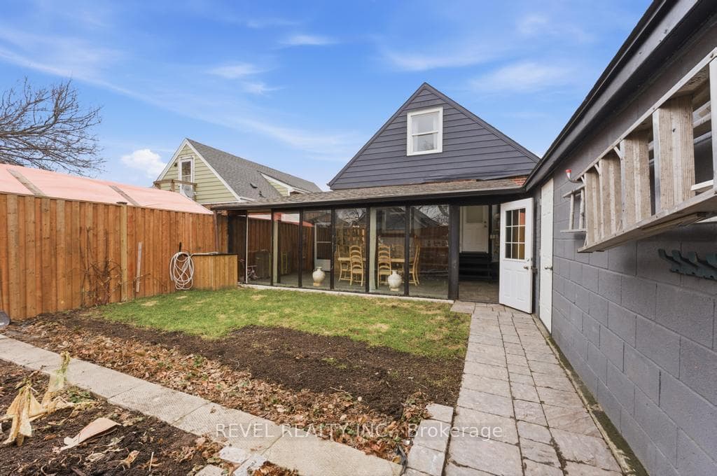 44 Jefferson Avenue photo 12