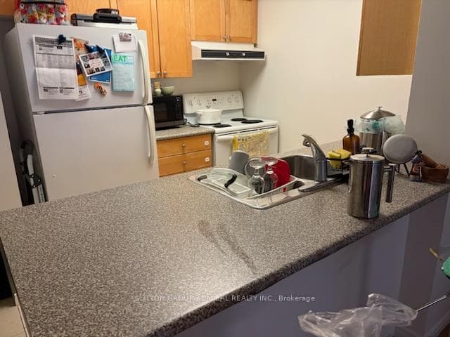 155 Beecroft Road Unit 1012 photo 14