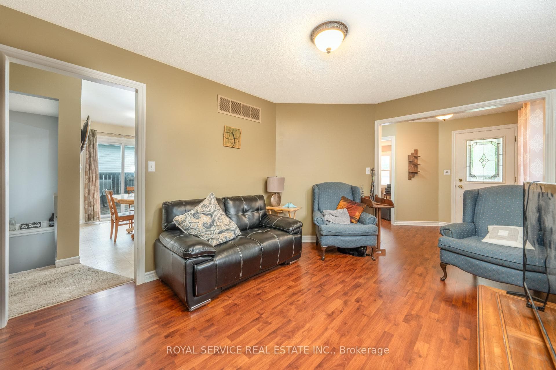 755 Greer Crescent photo 7