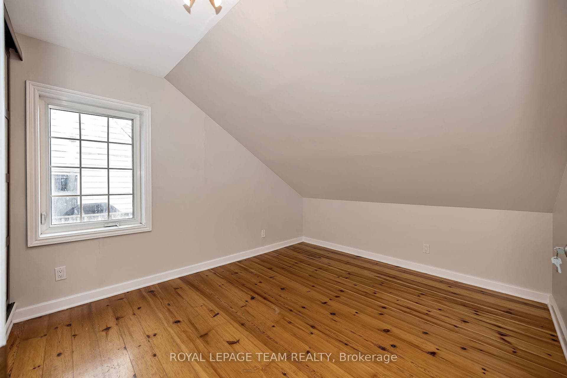 Upper 2nd bedroom