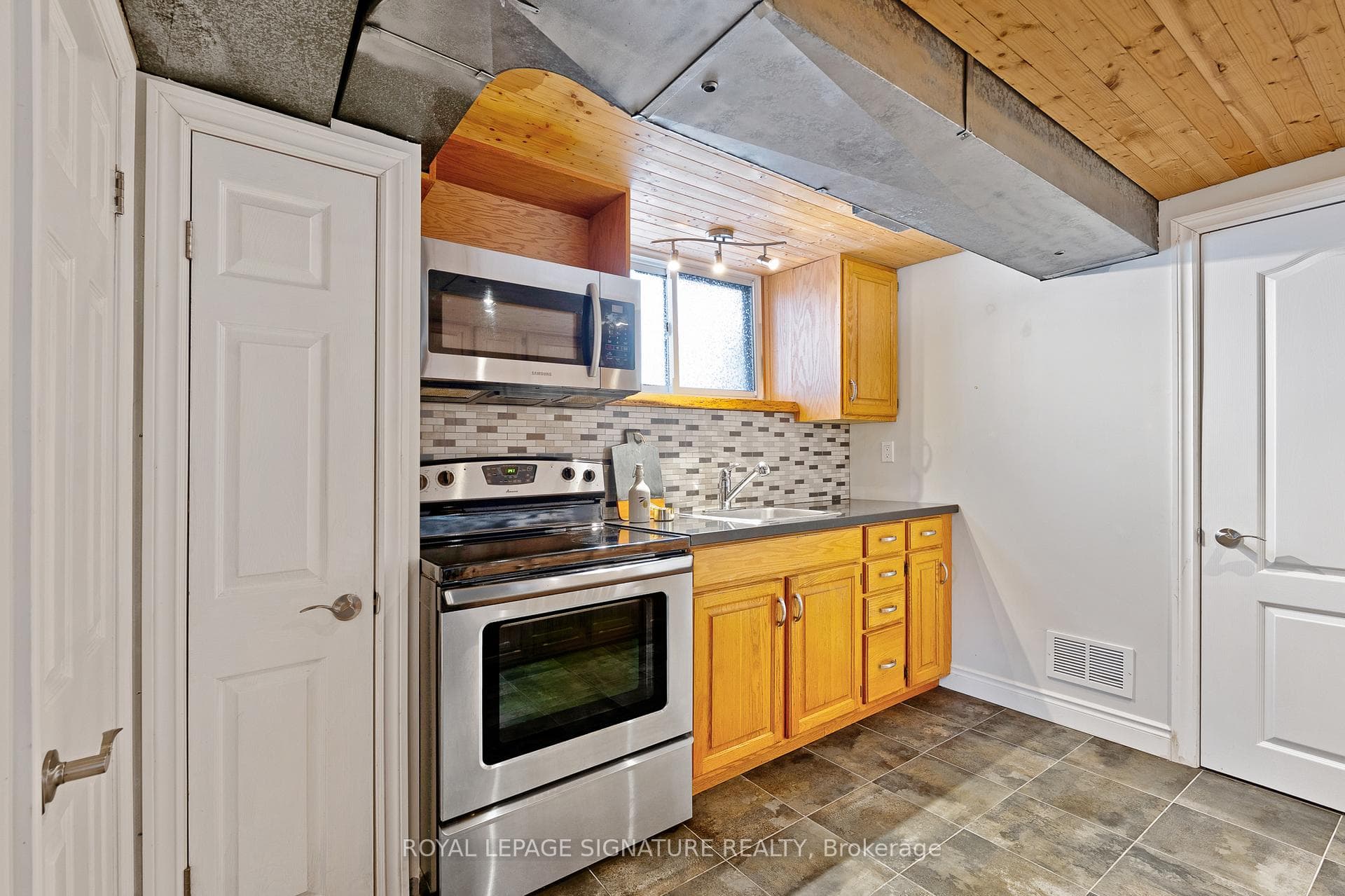 236 Gary Drive photo 29