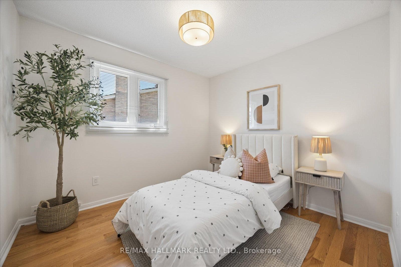 40 Ashland Crescent photo 23