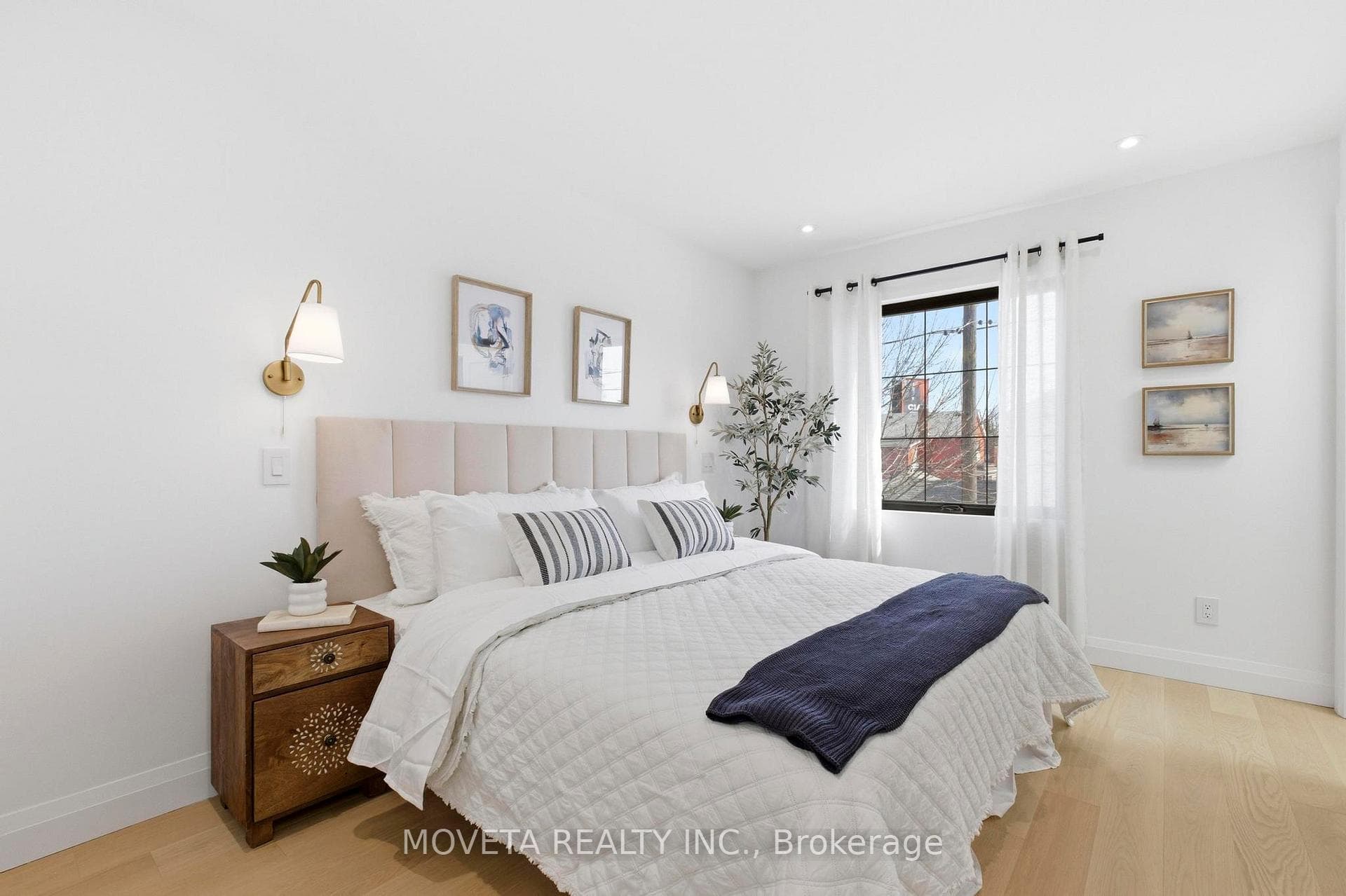 Luxurious primary Retreat w/ensuite