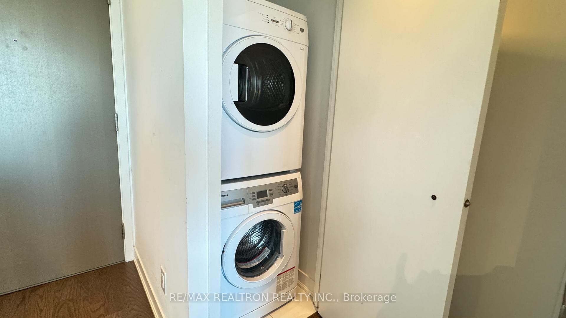 88 Harbour Street Unit 6603 photo 18