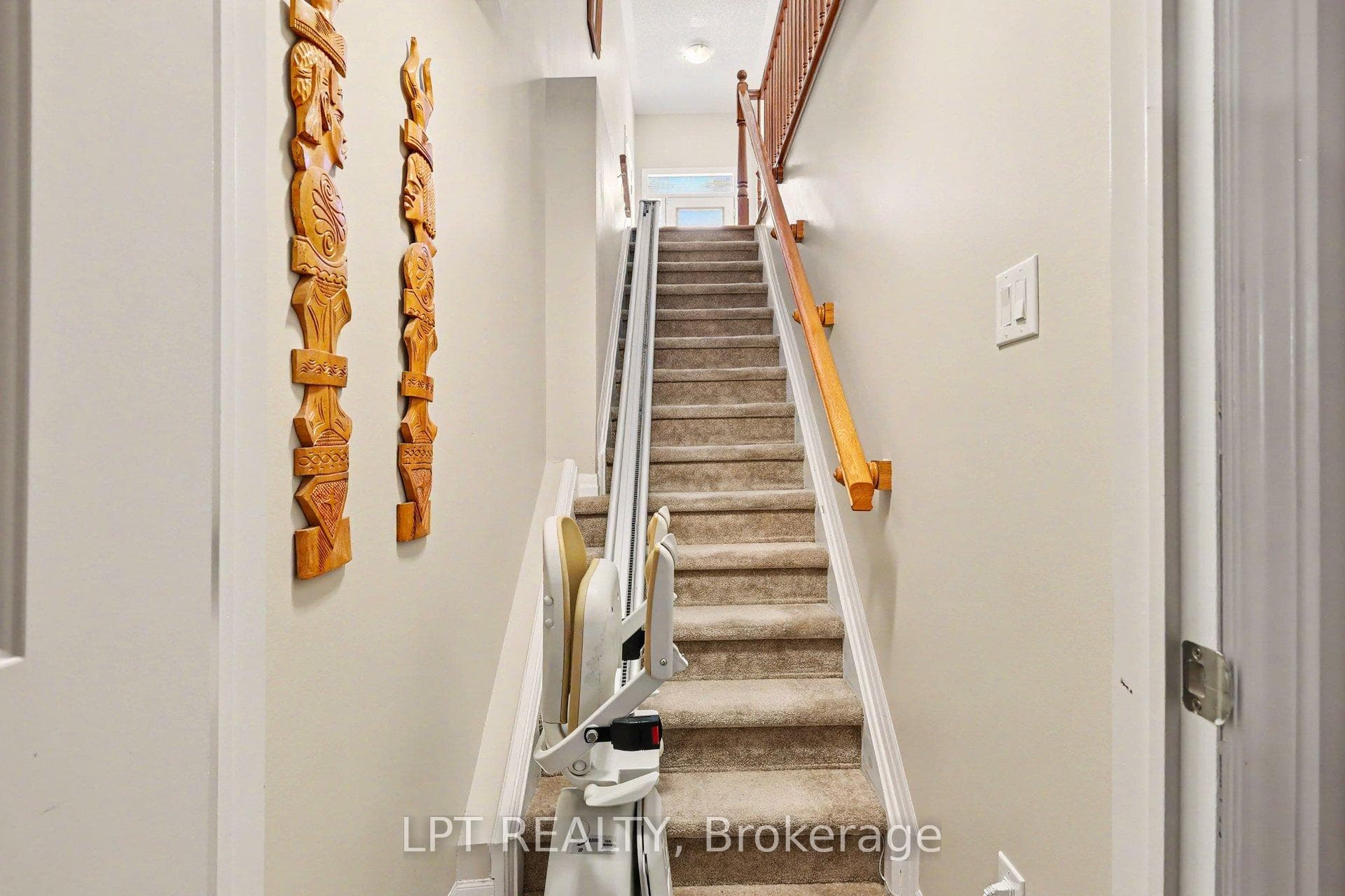 392 Bamburgh Way photo 22