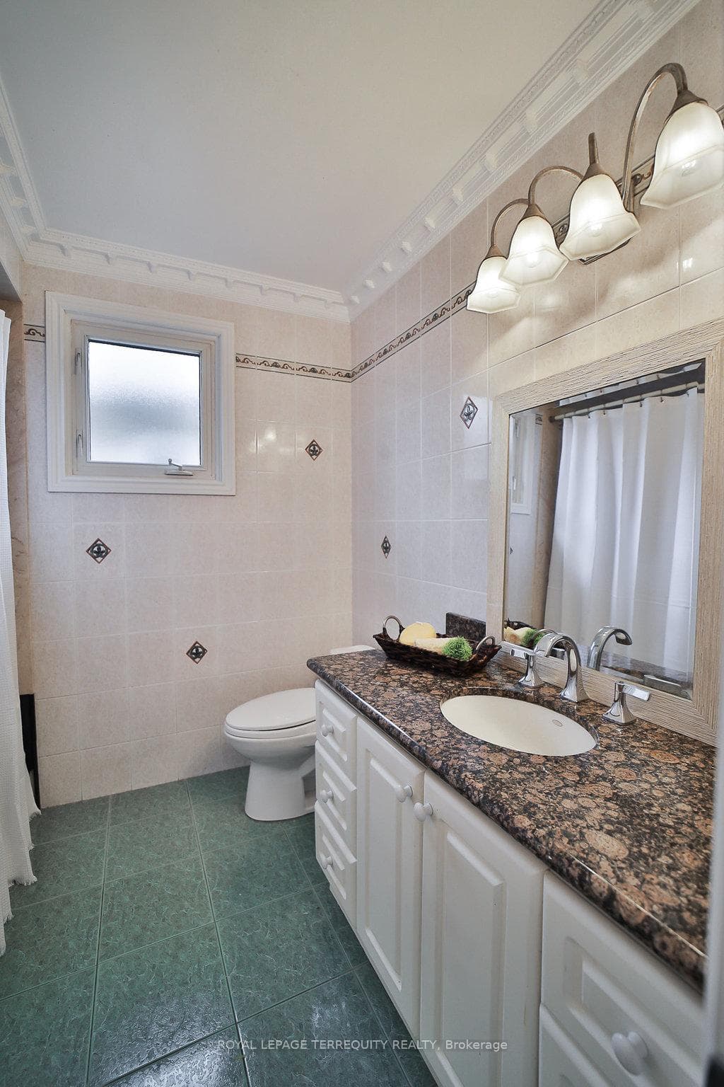 16 Mansfield Crescent photo 24
