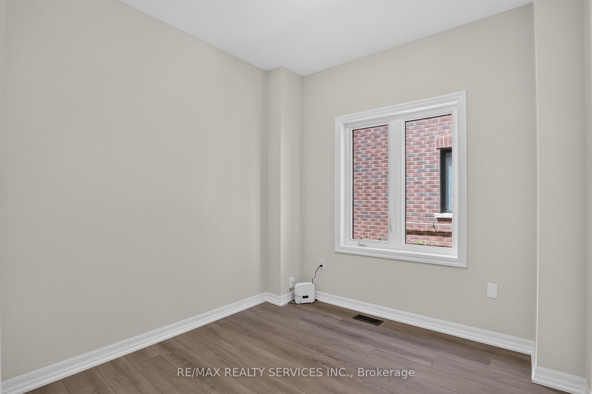 244 Warden Street photo 19