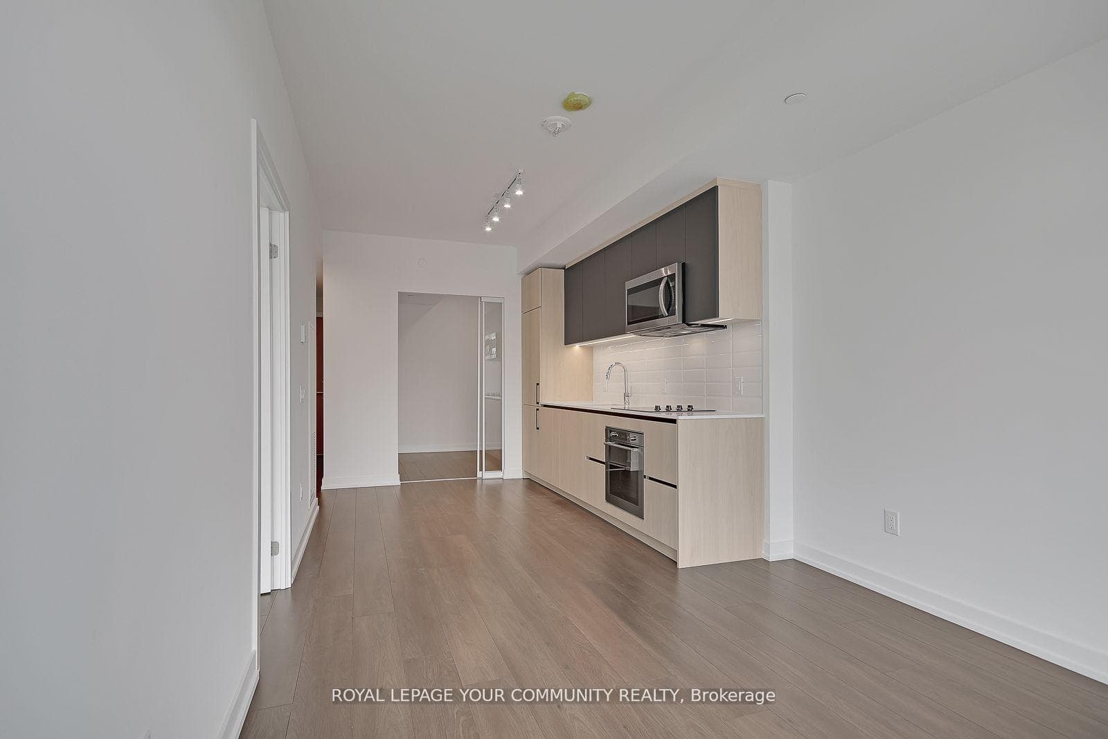 150 Logan Avenue Unit 513 photo 15