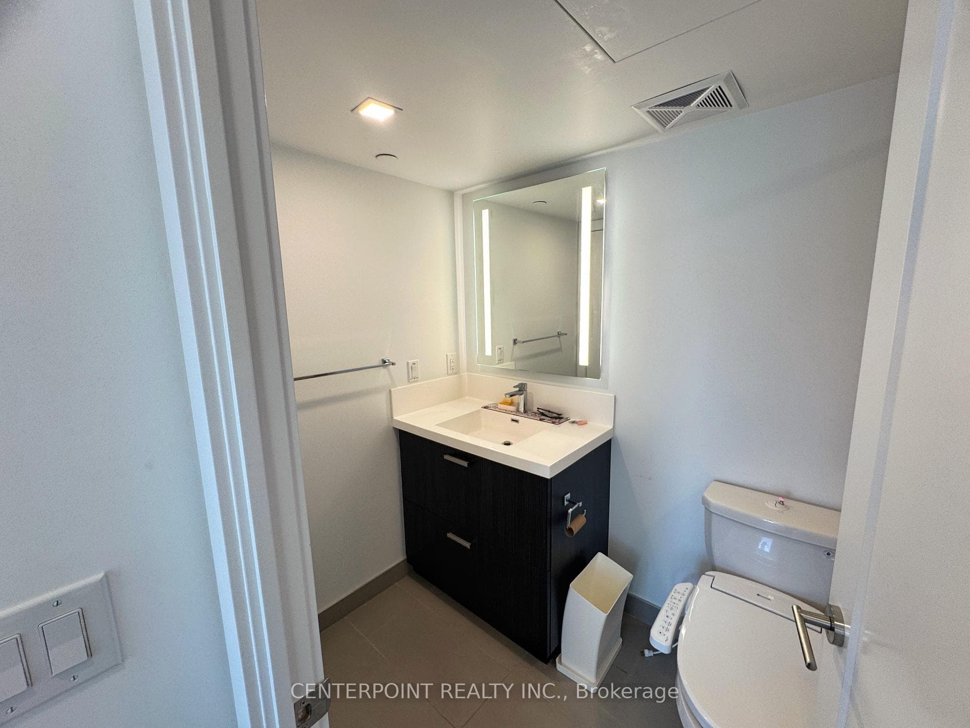 50 McCaul Street Unit 707 photo 13