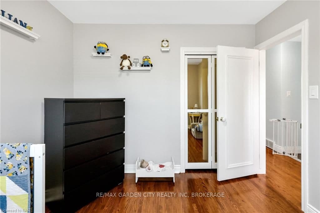 24 RUNNYMEDE Road photo 31