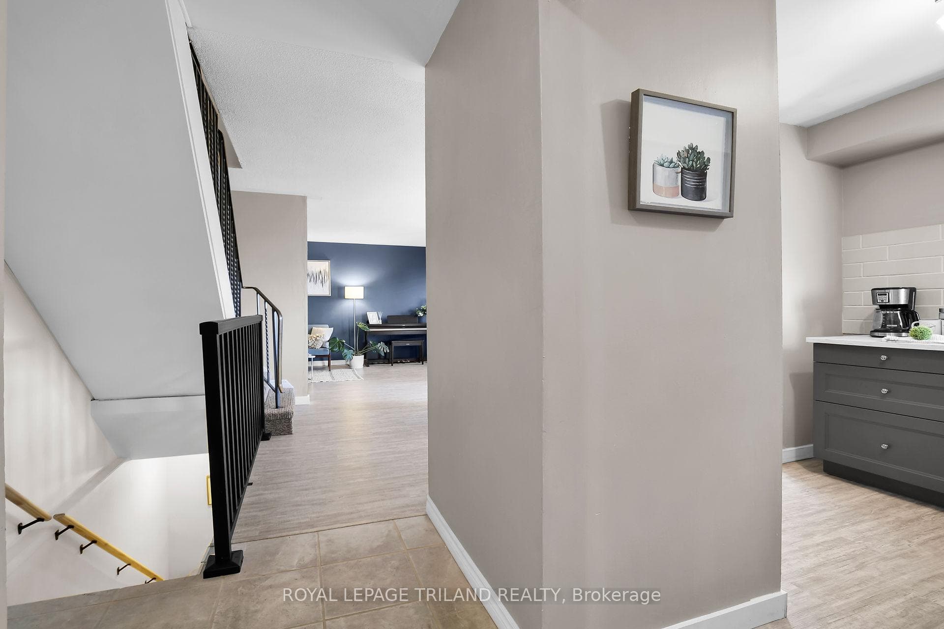 230 Clarke Road Unit 162 photo 7