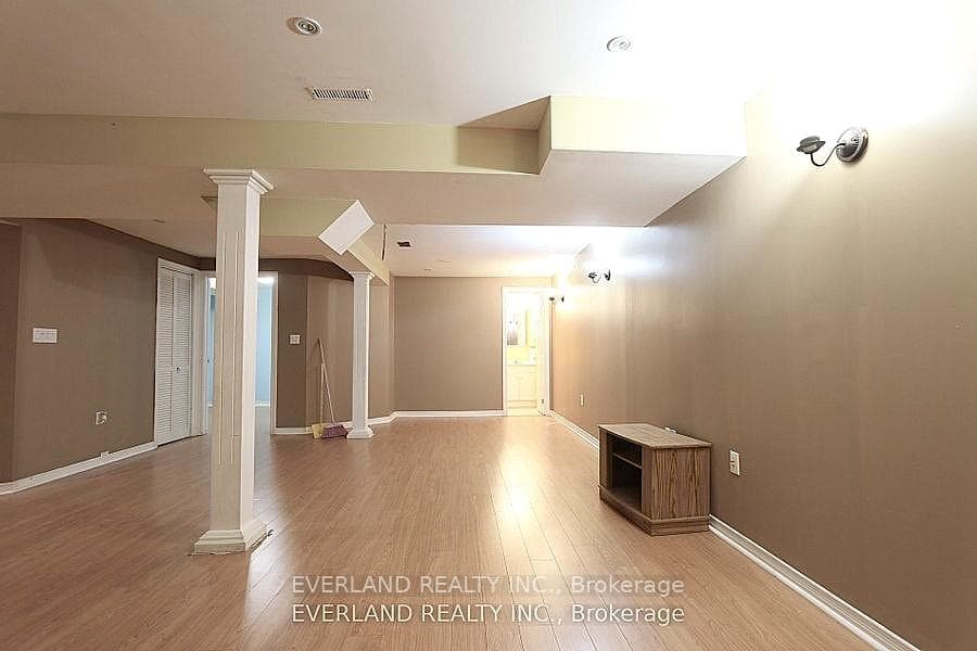 41 Cartmel Drive Unit Basemt photo 3