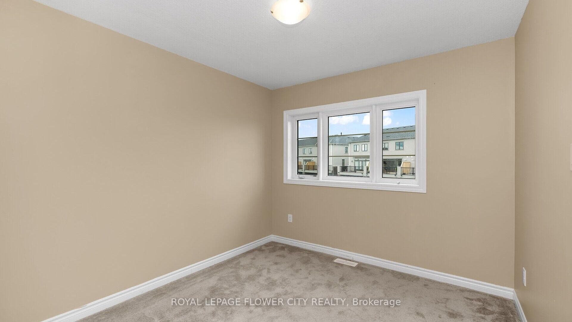 11 Bee Crescent photo 33