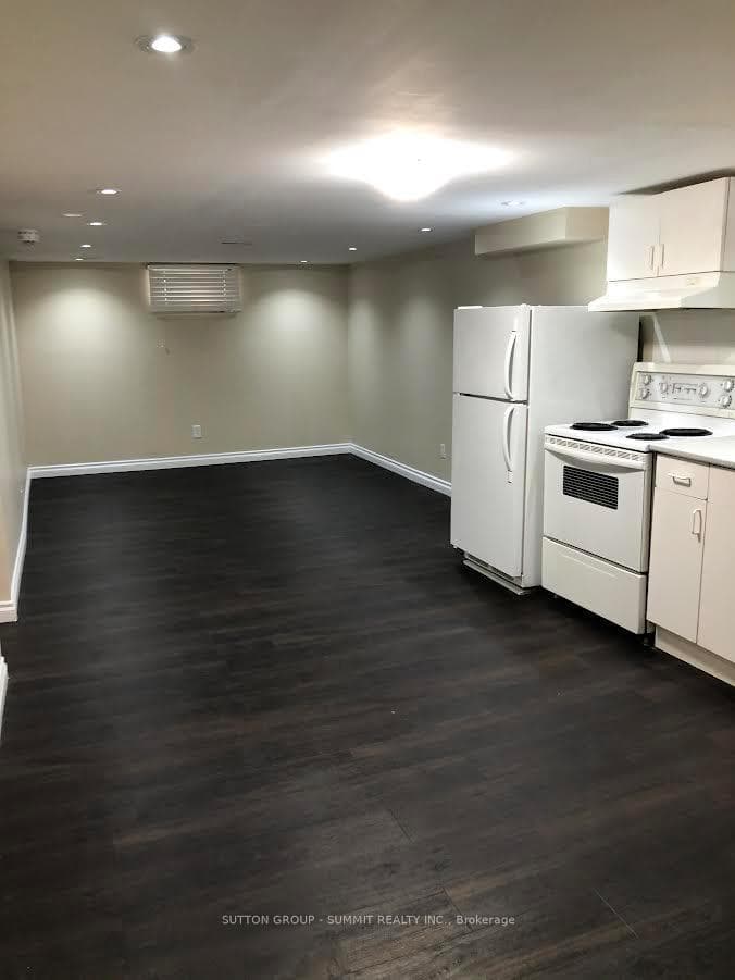 340 Dovedale Drive photo 12