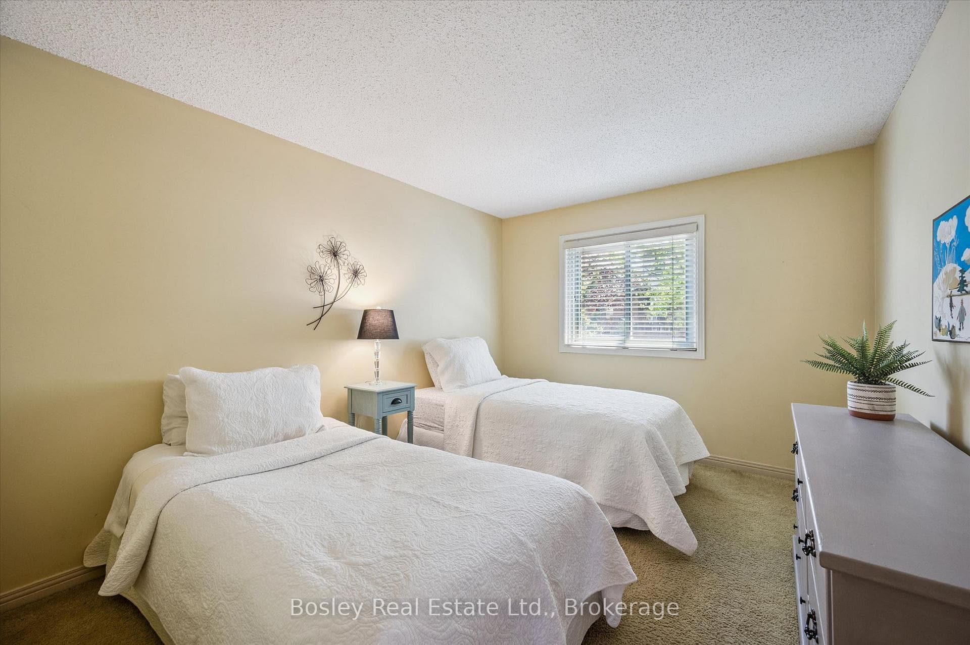 176 Westvale Drive photo 22