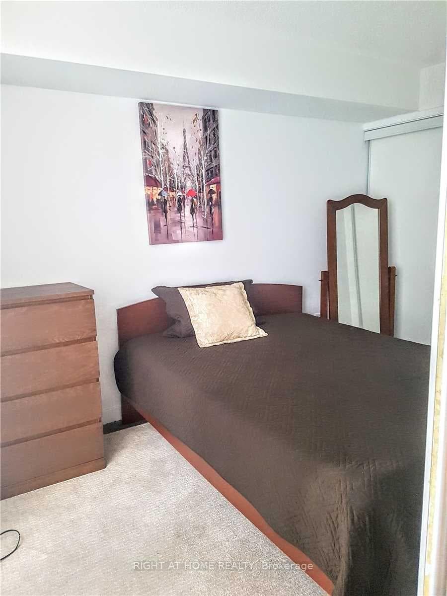 4K Spadina Avenue Unit 729 photo 9
