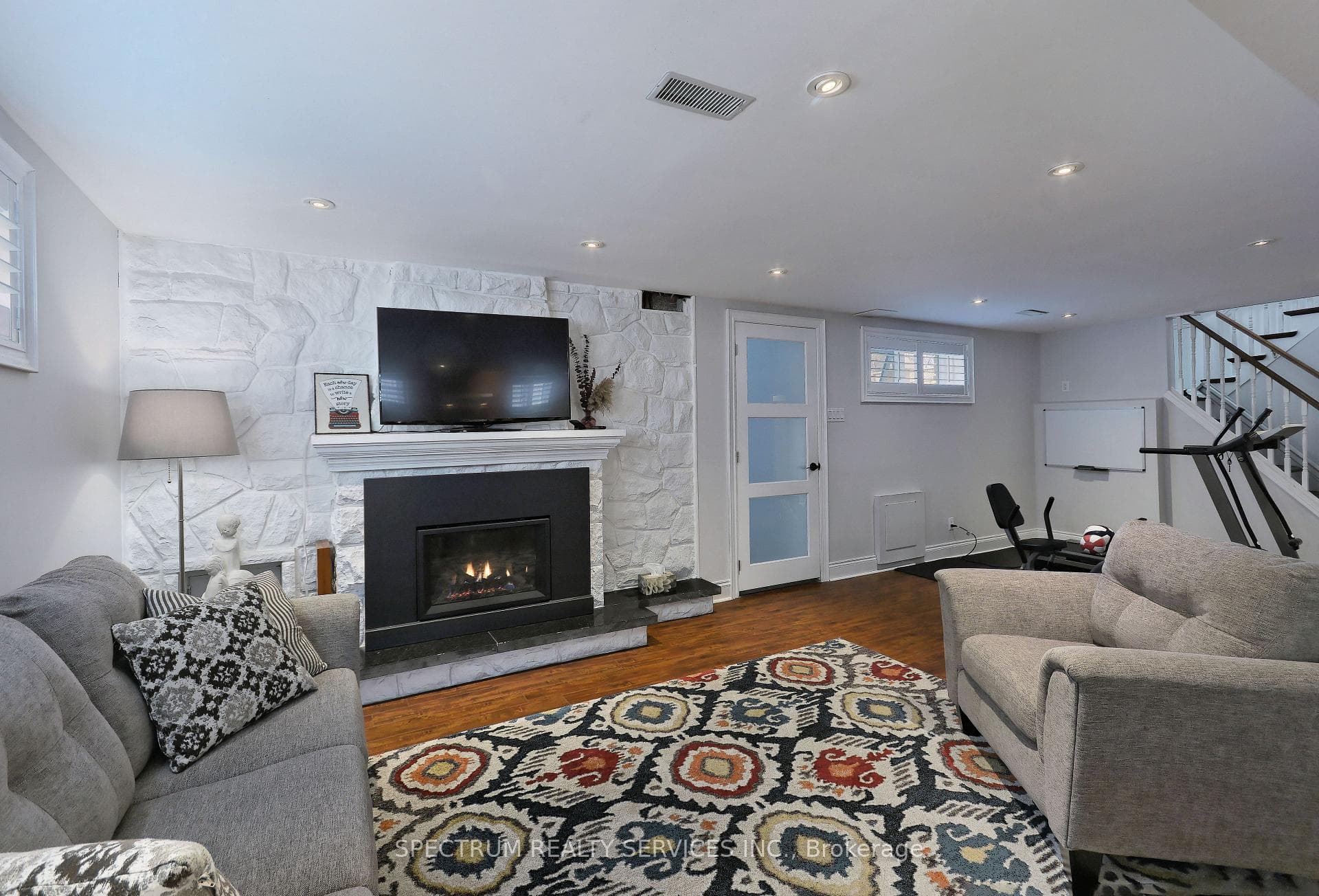 115 Exbury Road photo 29