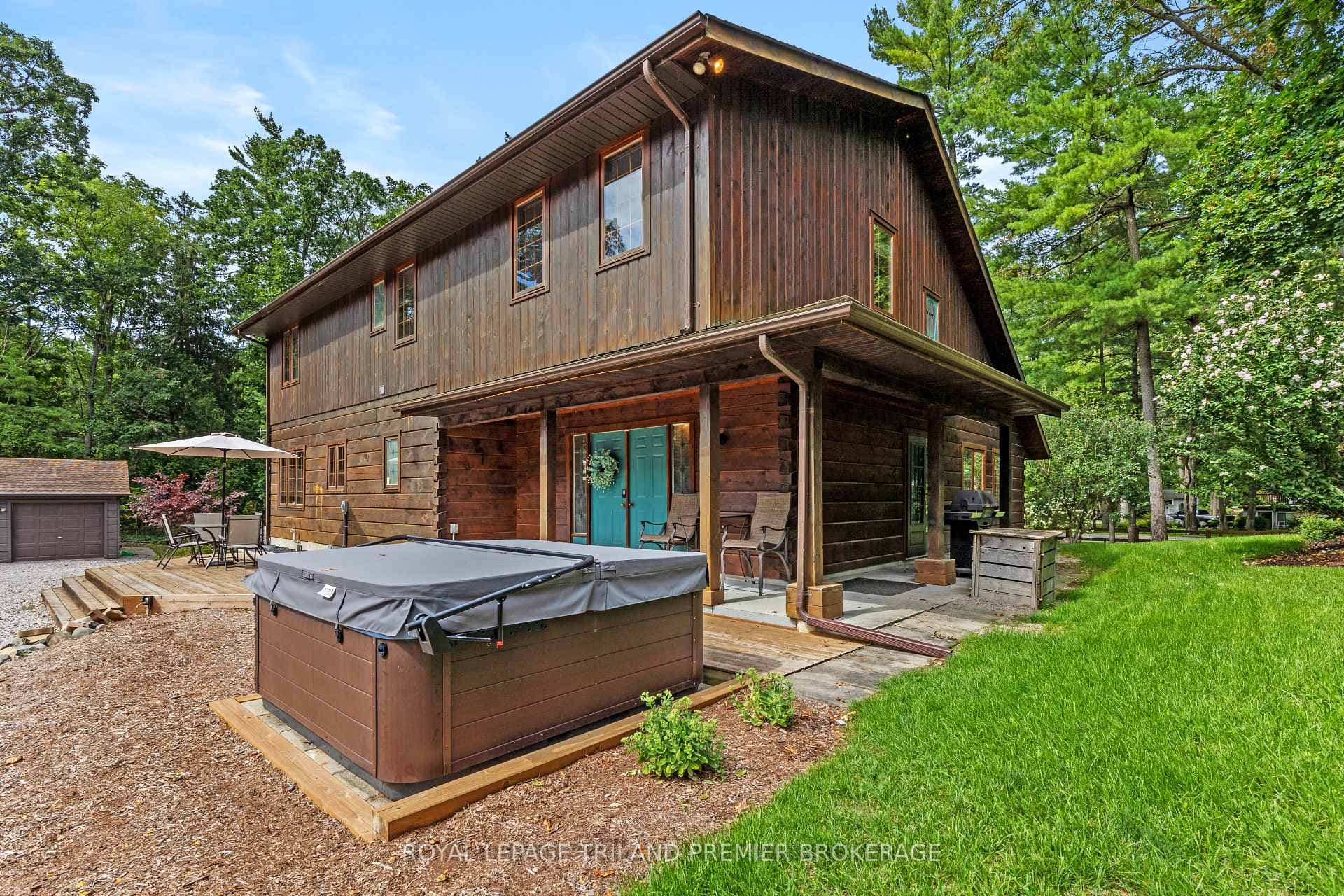 9936 ONTARIO Street photo 41