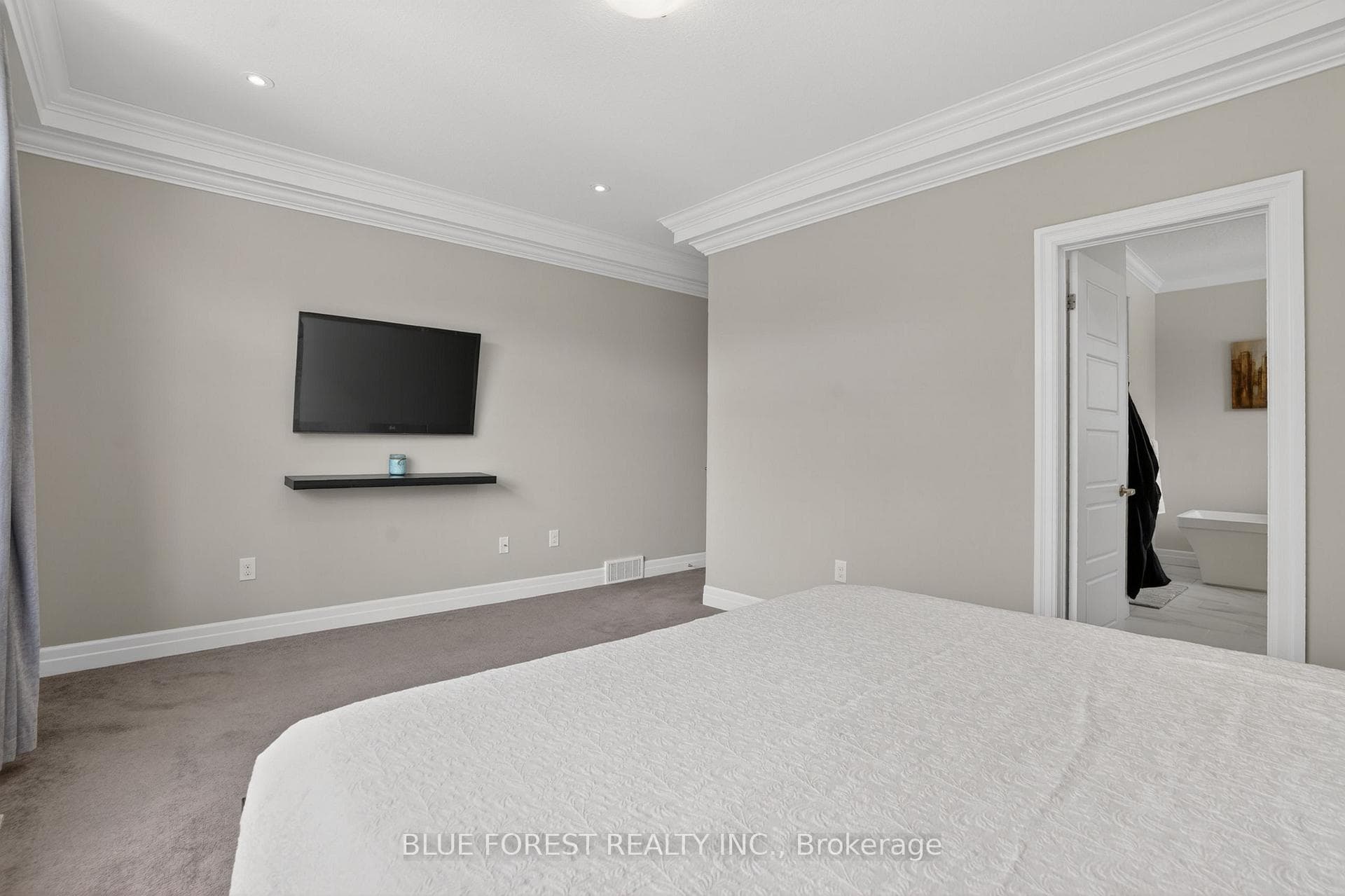 14 Thames Springs Crescent photo 19