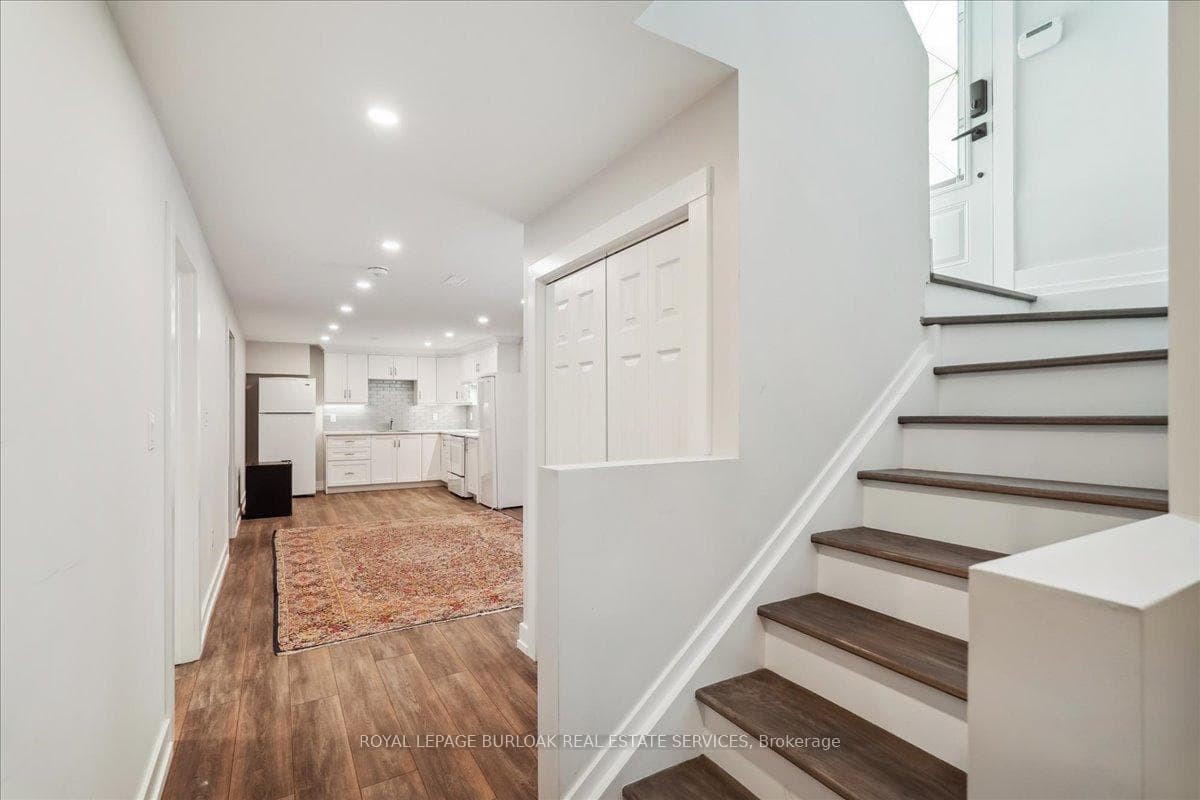 Kitchen / Dining