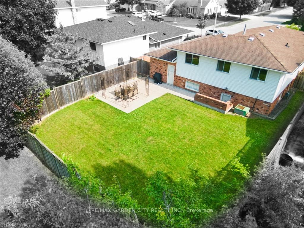 11 Huntington Lane photo 40