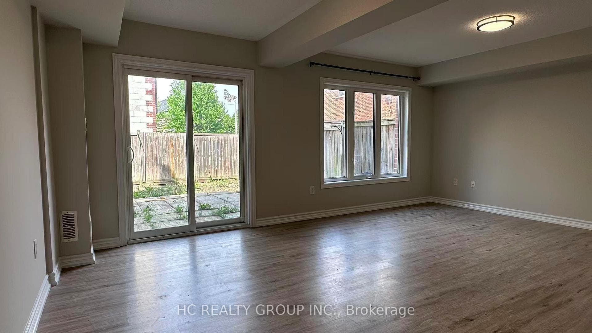 7 Lily Cup Avenue photo 26