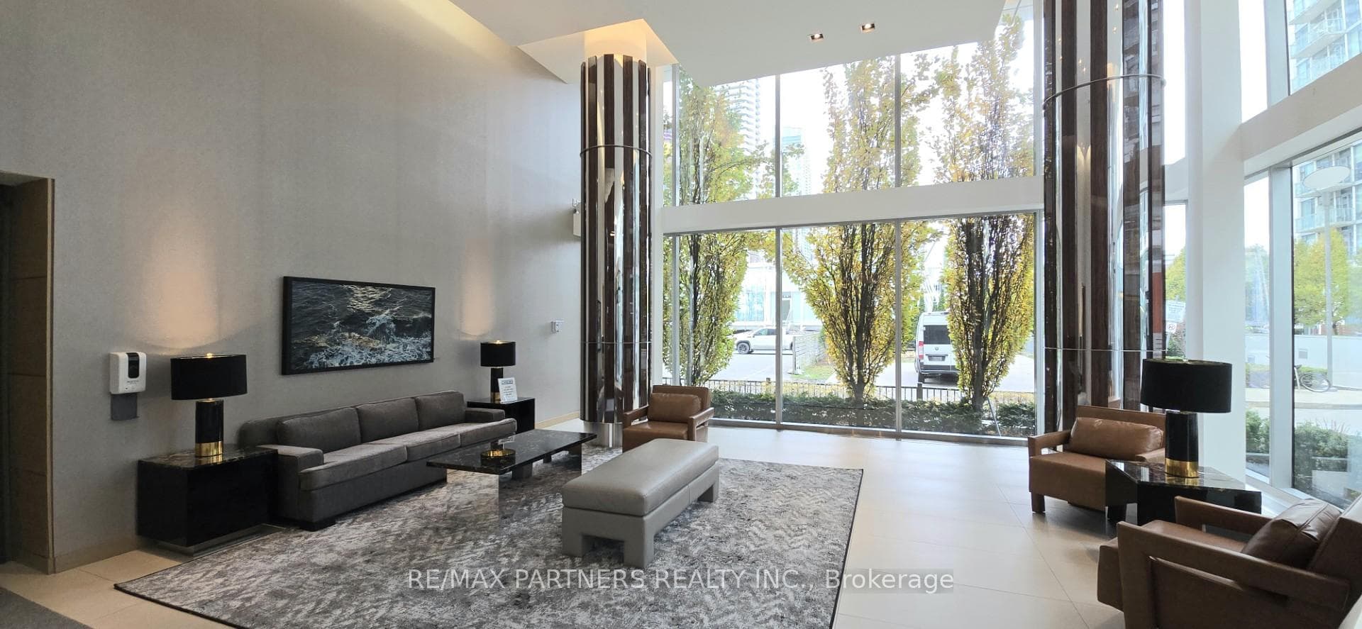 39 Queens Quay Unit 410 photo 3