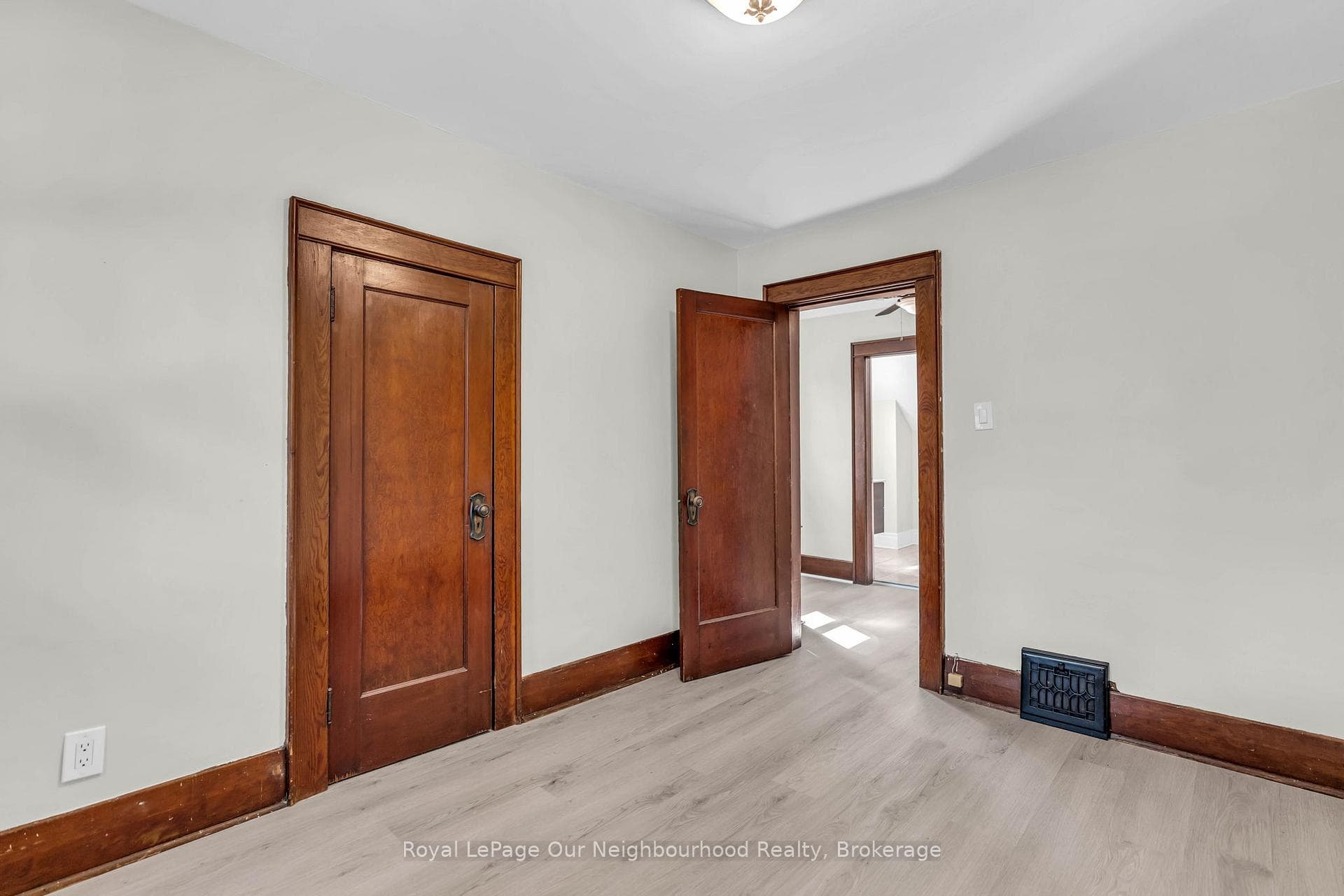 1301 King Street photo 16